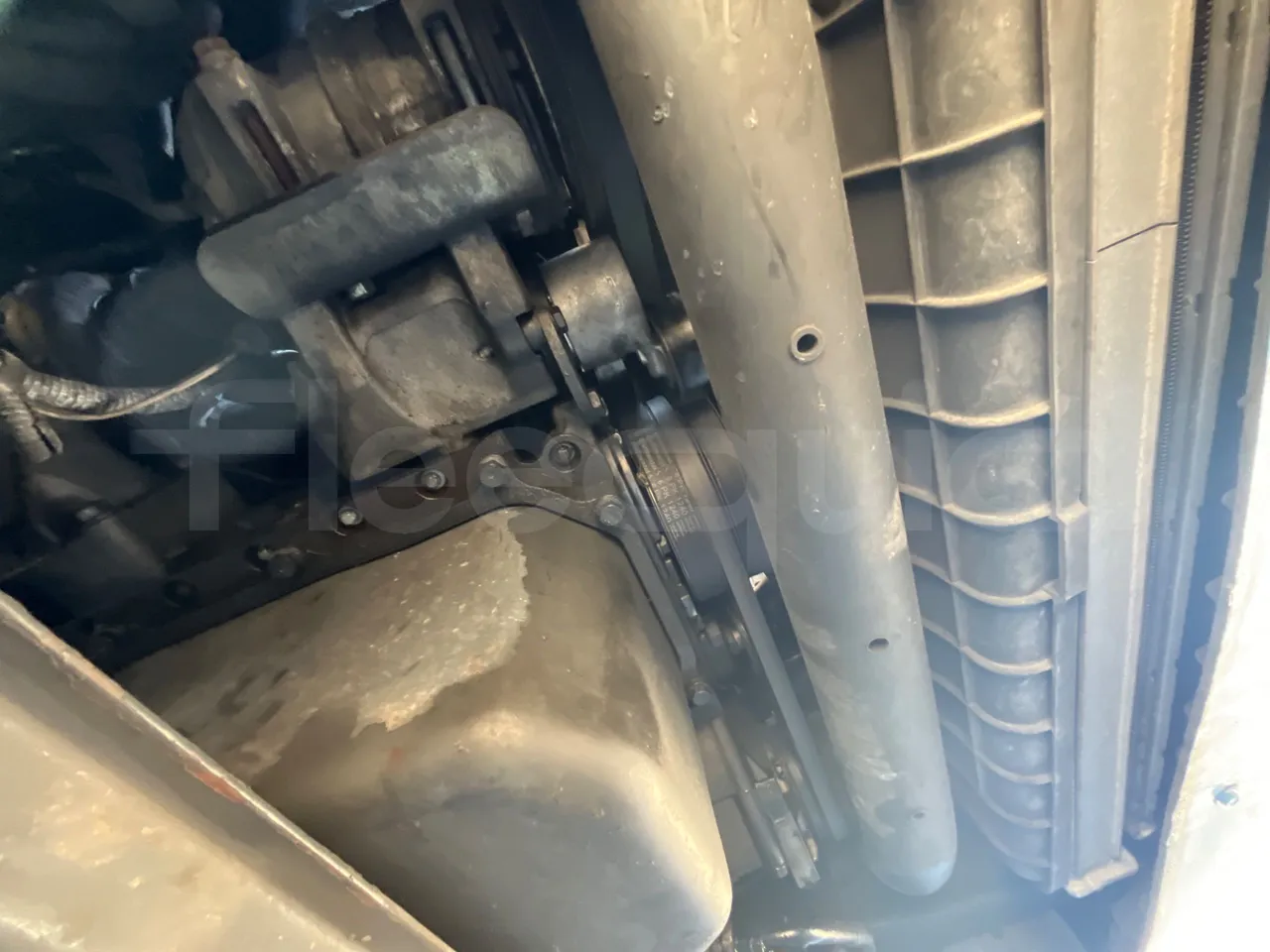 Iveco Daily 70C18 - EUR6 - 132 KW - 8.508 MT - air conditioning compressor