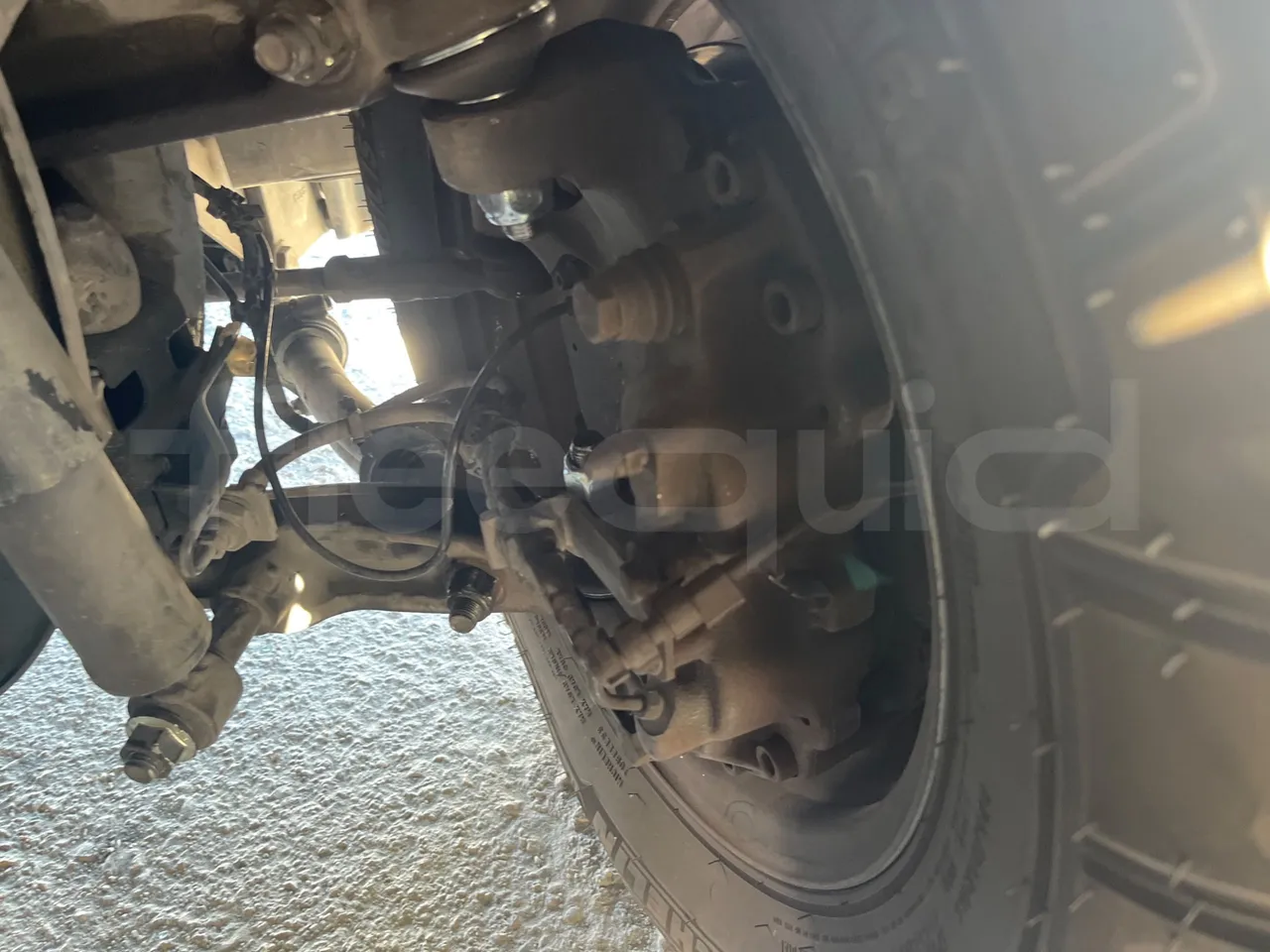 Iveco Daily 70C18 - EUR6 - 132 KW - 8.508 MT - front brake calipers right