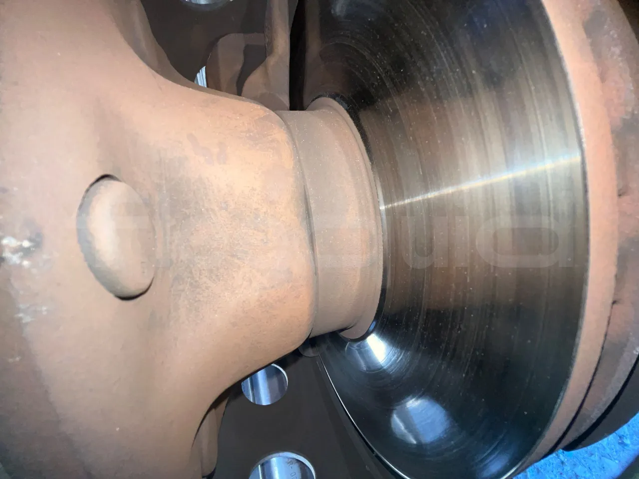 Iveco Daily 70C18 - EUR6 - 132 KW - 8.508 MT - front discs right