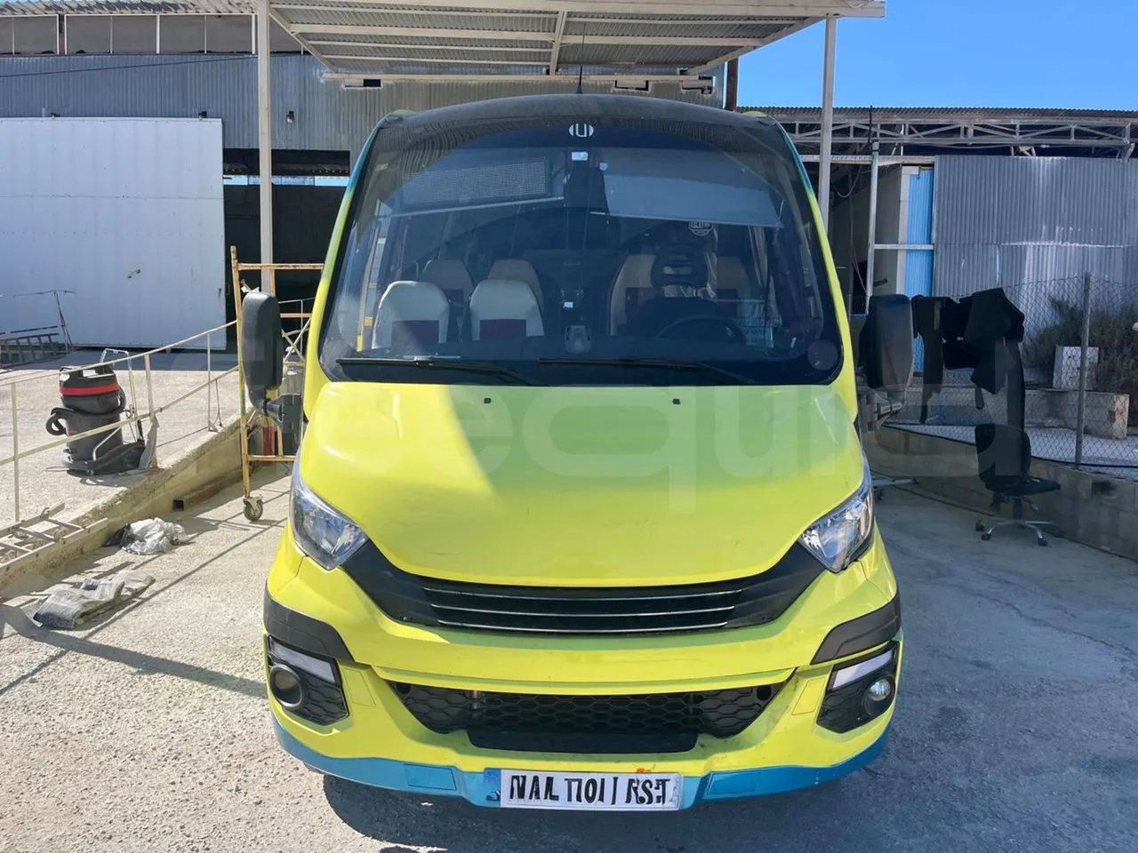 Iveco Daily 70C18 - EUR6 - 132 KW - 8.508 MT - front photo