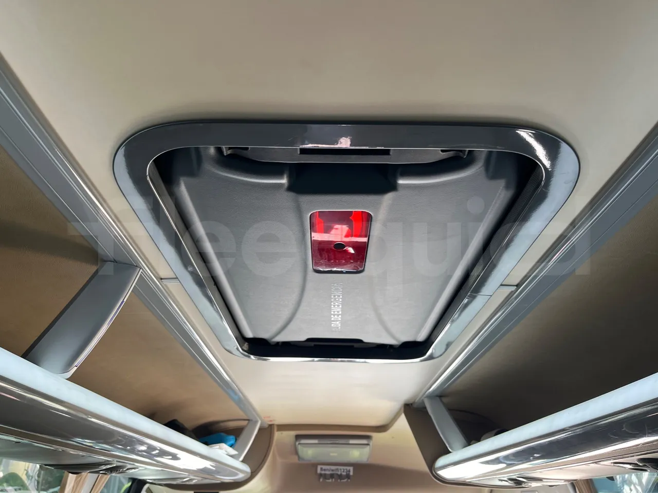 Iveco Daily 70C18 - EUR6 - 132 KW - 8.508 MT - roof hatch 1
