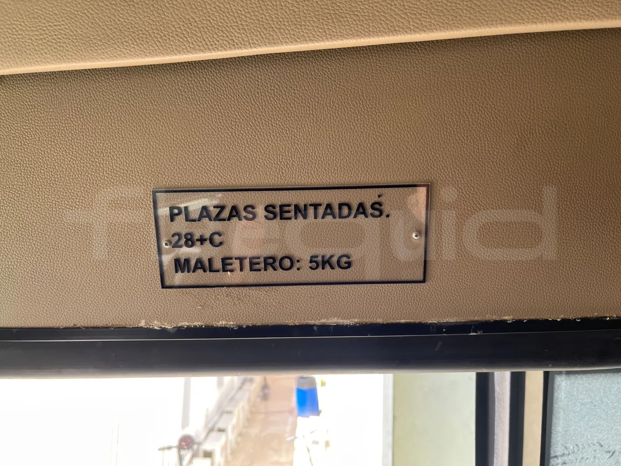 Iveco Daily 70C18 - EUR6 - 132 KW - 8.508 MT - seat plate photo