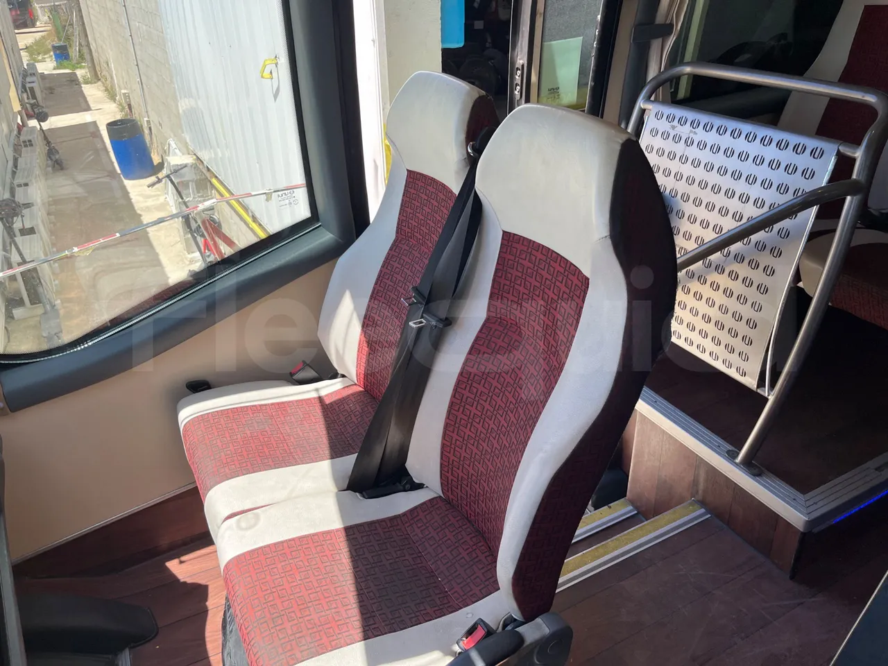 Iveco Daily 70C18 - EUR6 - 132 KW - 8.508 MT - hostess seat photo