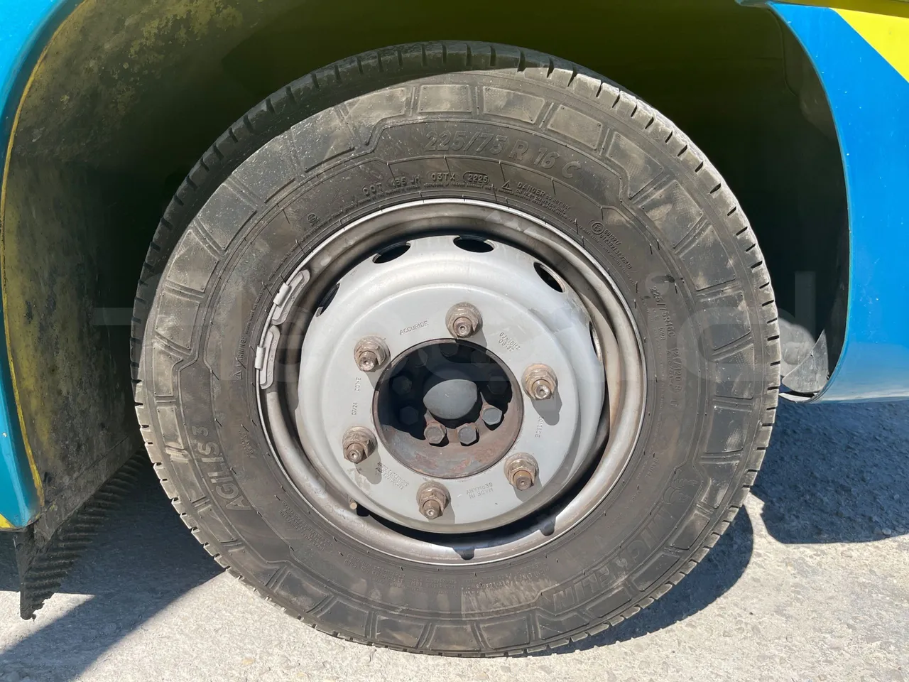 Iveco Daily 70C18 - EUR6 - 132 KW - 8.508 MT - front left tire measurements