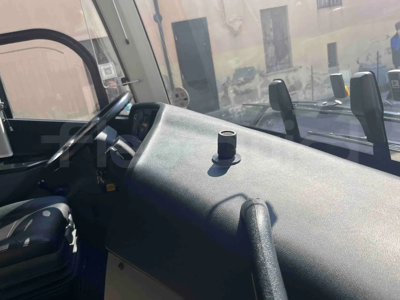 Scania Touring HD Touring HD - Euro6 - 302kW - 12.090mt - hostes microphone accessories photo