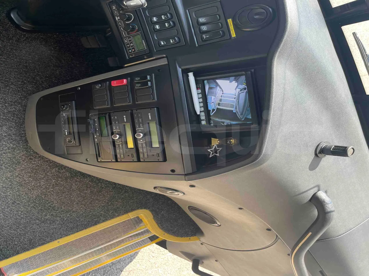 Scania Touring HD Touring HD - Euro6 - 302kW - 12.090mt - radio accessories photo