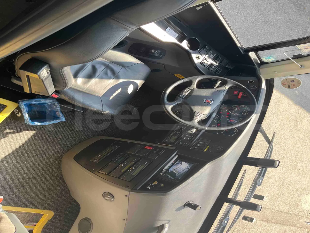 Scania Touring HD Touring HD - Euro6 - 302kW - 12.090mt - buttons panels on