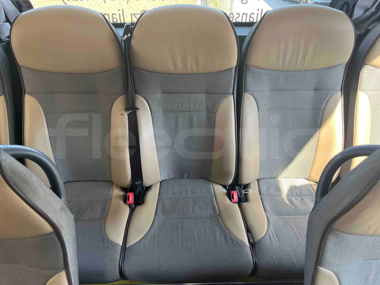 Scania Touring HD Touring HD - Euro6 - 302kW - 12.090mt - single seat detail