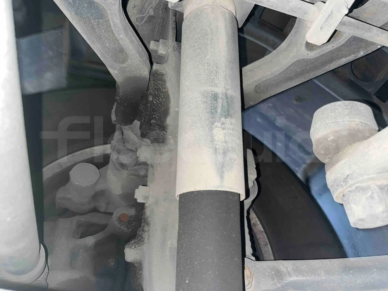 Scania Touring HD Touring HD - Euro6 - 302kW - 12.090mt - front shock absorbers left