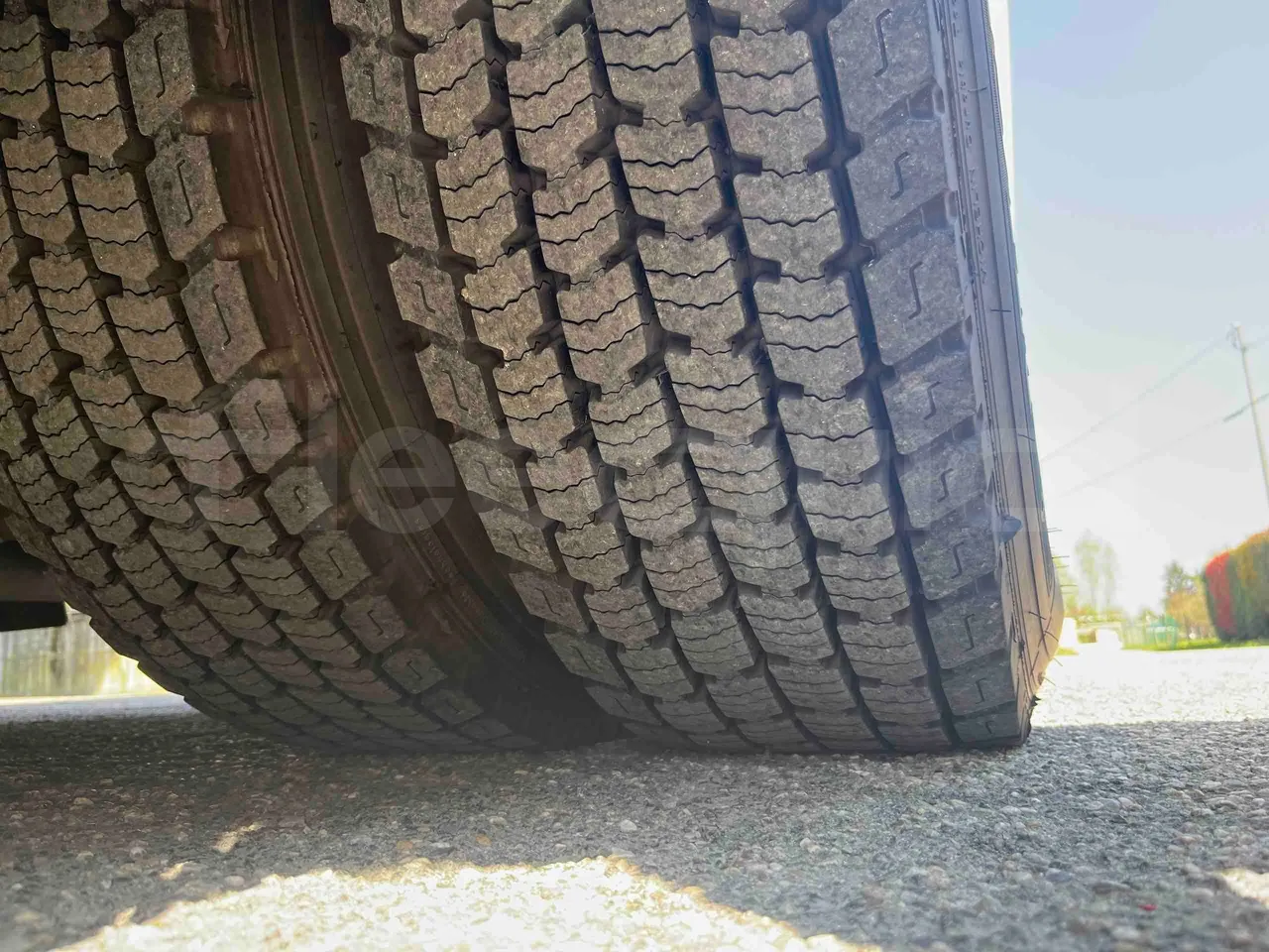 Scania Touring HD Touring HD - Euro6 - 302kW - 12.090mt - tread condition second axle tires right