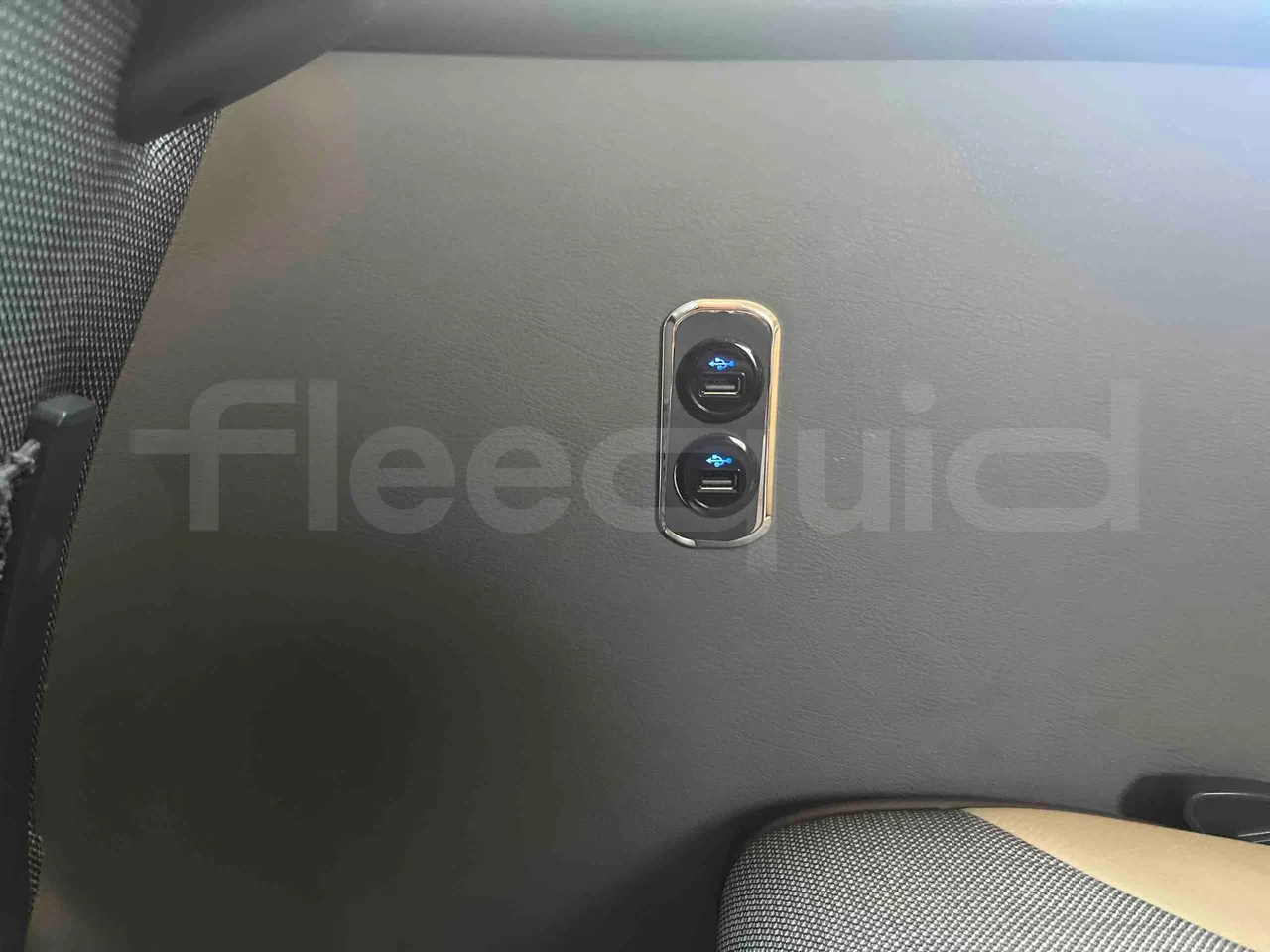 Scania Touring HD Touring HD - Euro6 - 302kW - 12.090mt - power outlets detail