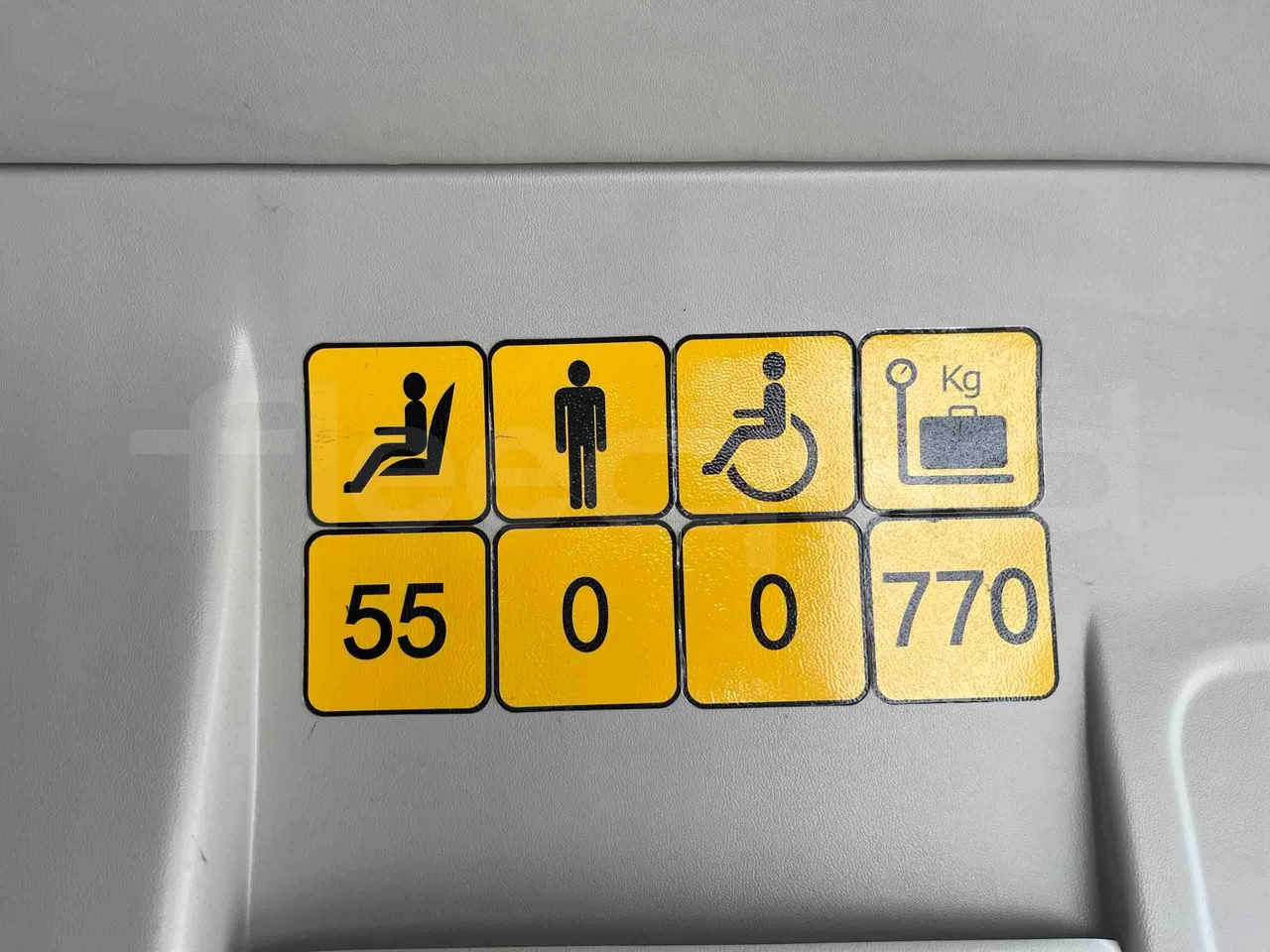 Scania Touring HD Touring HD - Euro6 - 302kW - 12.090mt - seat plate photo