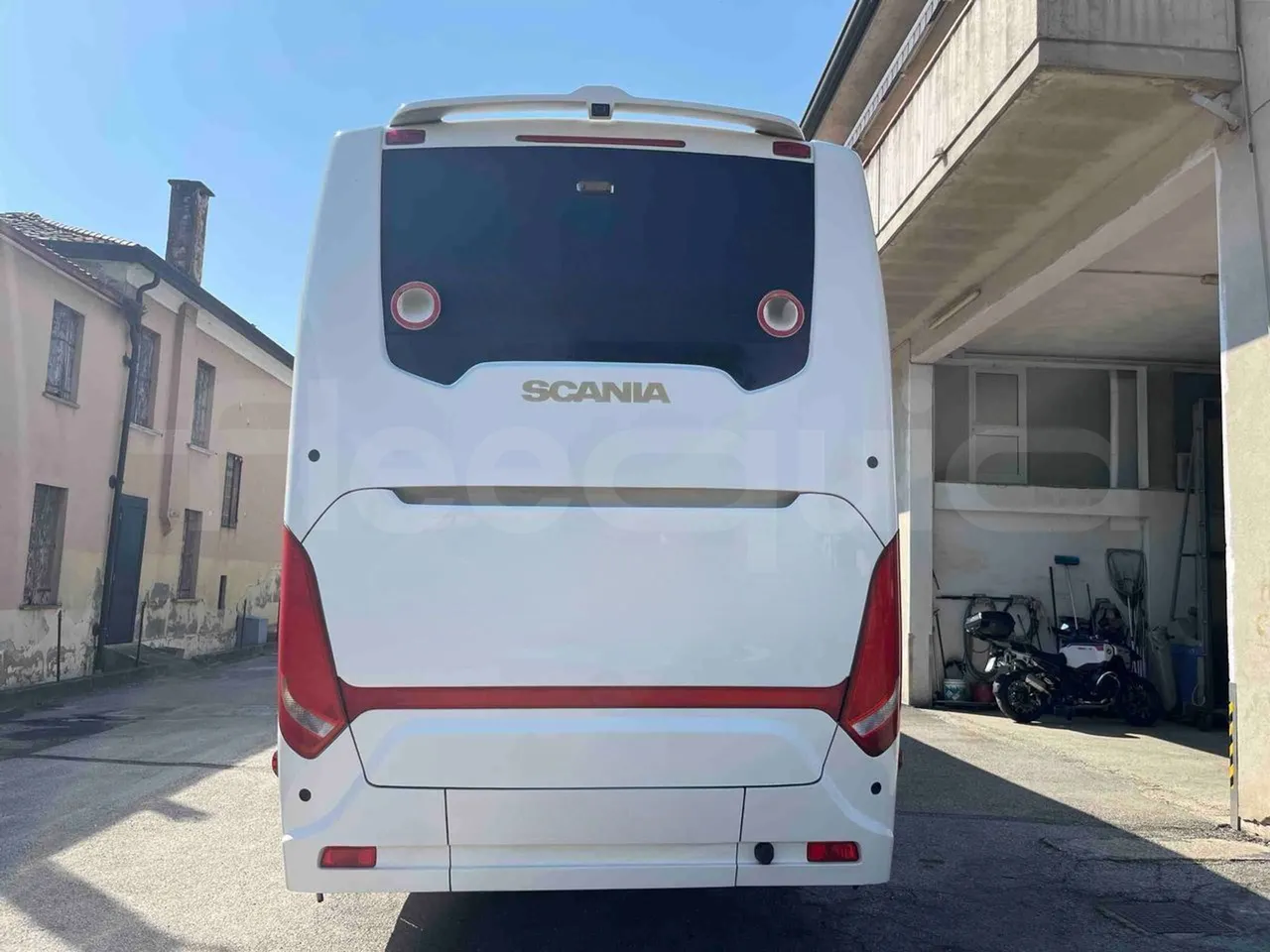 Scania Touring HD Touring HD - Euro6 - 302kW - 12.090mt - rear hatch closed