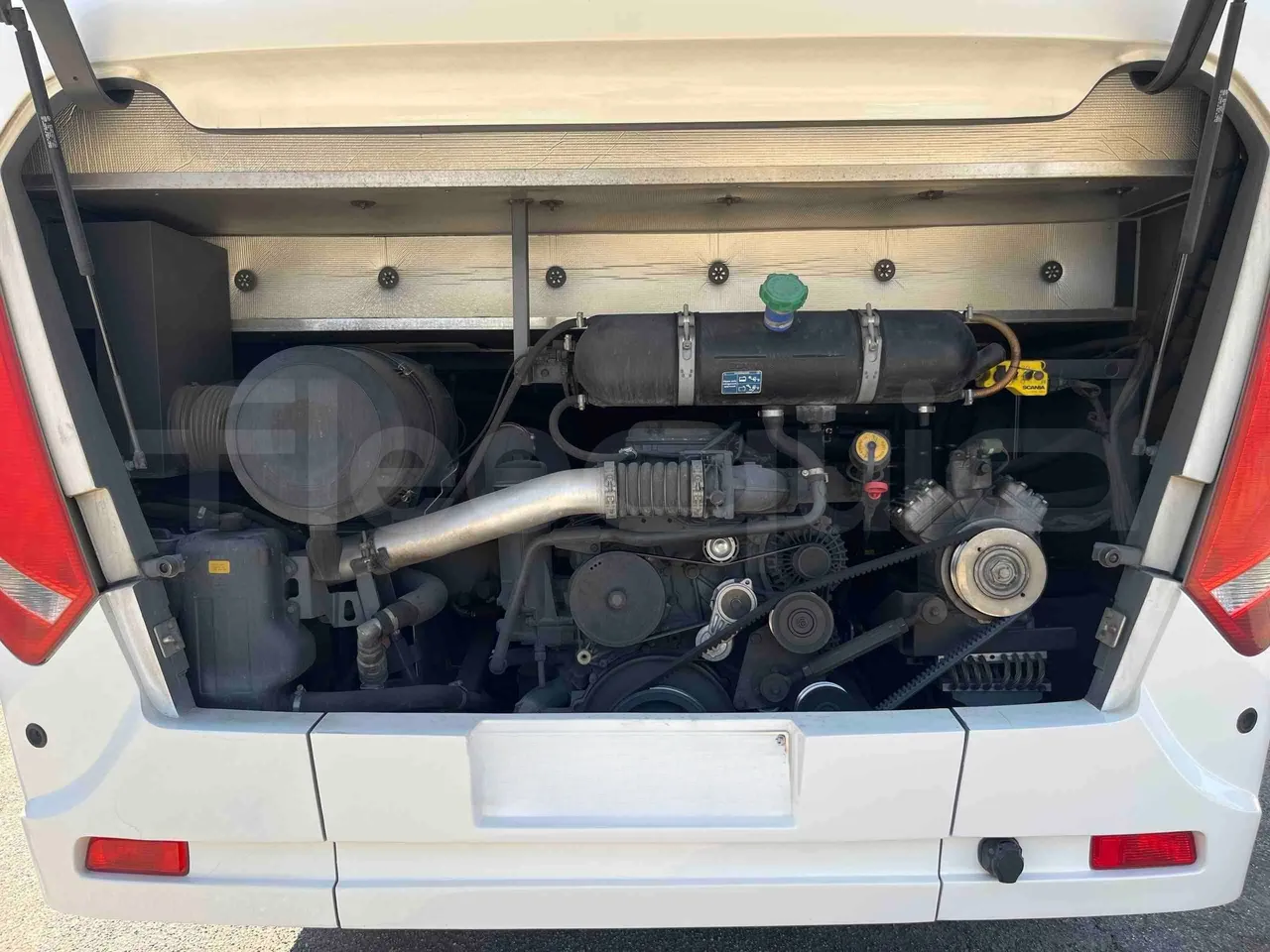 Scania Touring HD Touring HD - Euro6 - 302kW - 12.090mt - rear hatch open