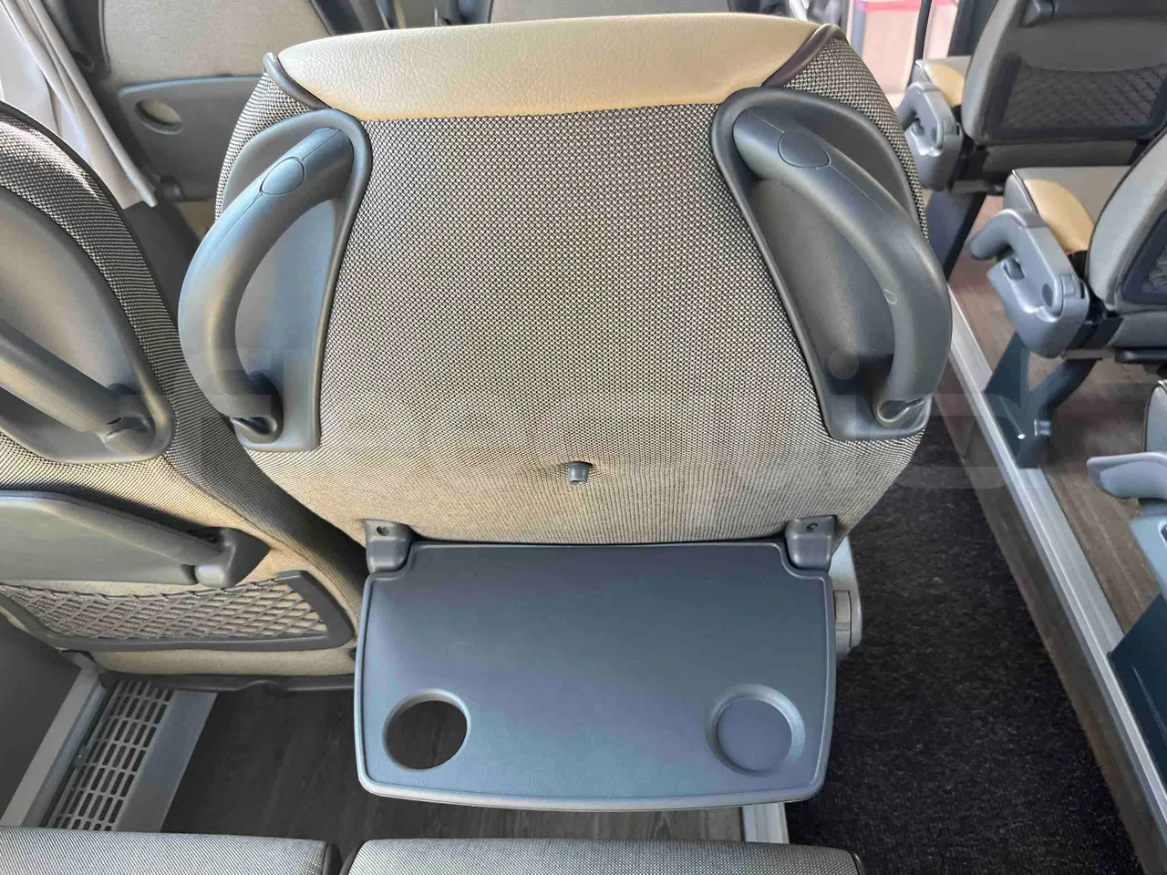 Scania Touring HD Touring HD - Euro6 - 302kW - 12.090mt - table detail photo