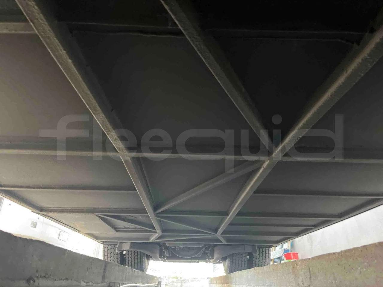 Scania Touring HD Touring HD - Euro6 - 302kW - 12.090mt - central undercarriage photo