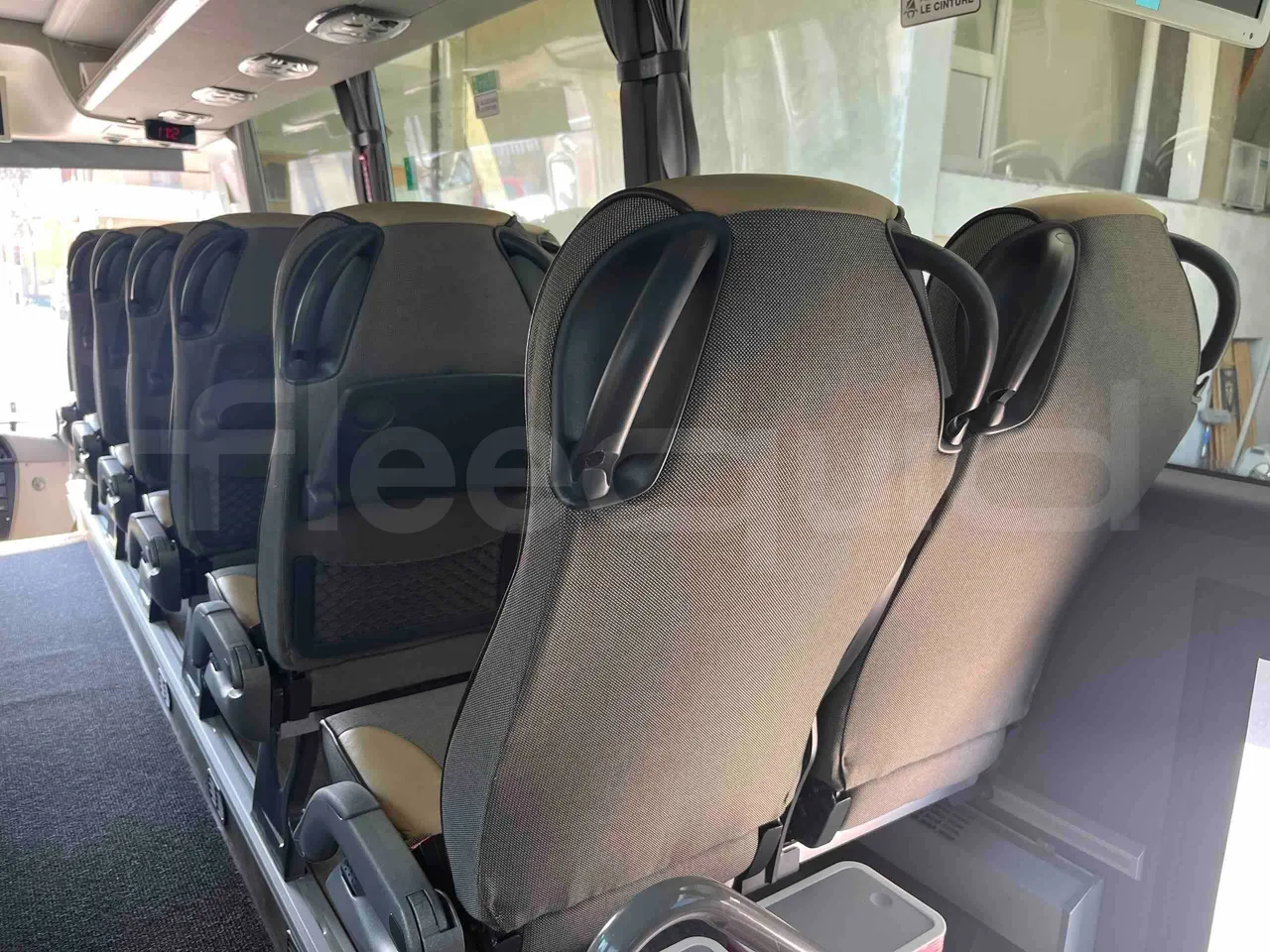 Scania Touring HD Touring HD - Euro6 - 302kW - 12.090mt - turntable internal (18m)