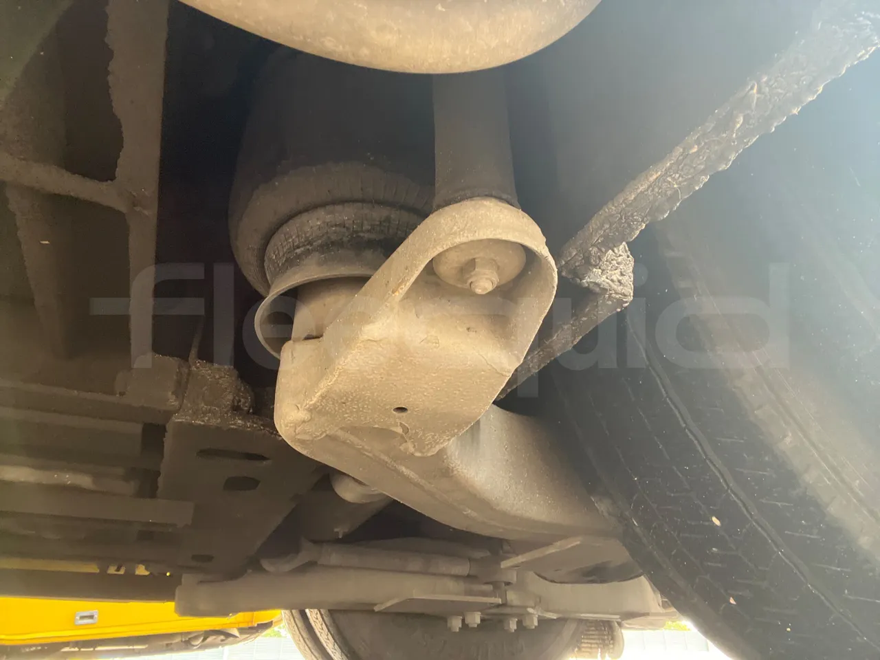 Mercedes-Benz OC500LE 1830H - EUR4 - 220kW -13.200m - axel 2 air springs 1 right