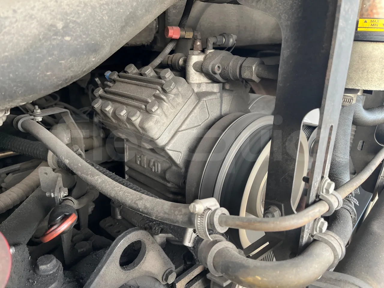 Mercedes-Benz OC500LE 1830H - EUR4 - 220kW -13.200m - air conditioning compressor