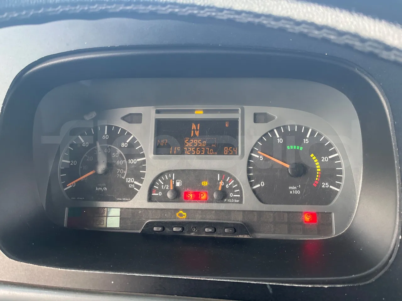 Mercedes-Benz OC500LE 1830H - EUR4 - 220kW -13.200m - dashboard lights on