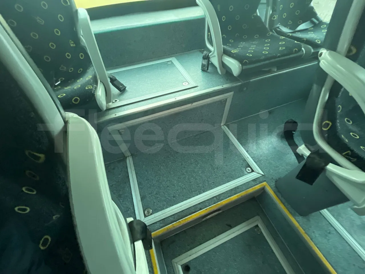 Mercedes-Benz OC500LE 1830H - EUR4 - 220kW -13.200m - single seat detail