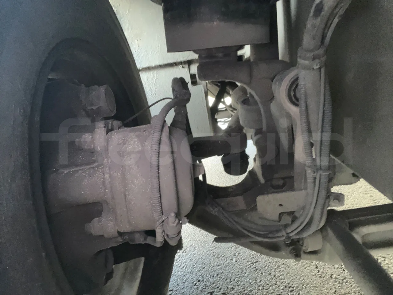 Mercedes-Benz OC500LE 1830H - EUR4 - 220kW -13.200m - front shock absorbers left