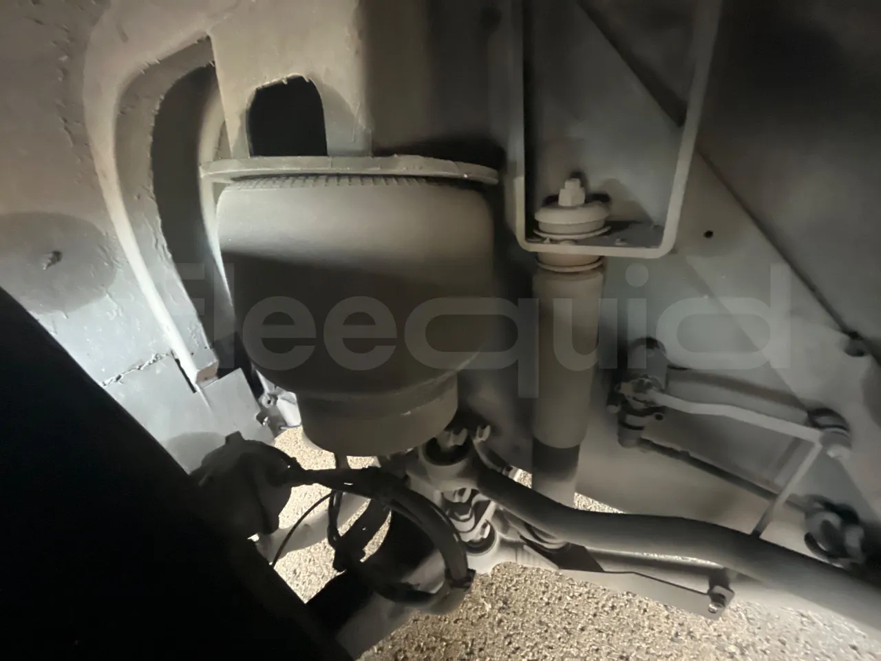 Mercedes-Benz OC500LE 1830H - EUR4 - 220kW -13.200m - front shock absorbers right