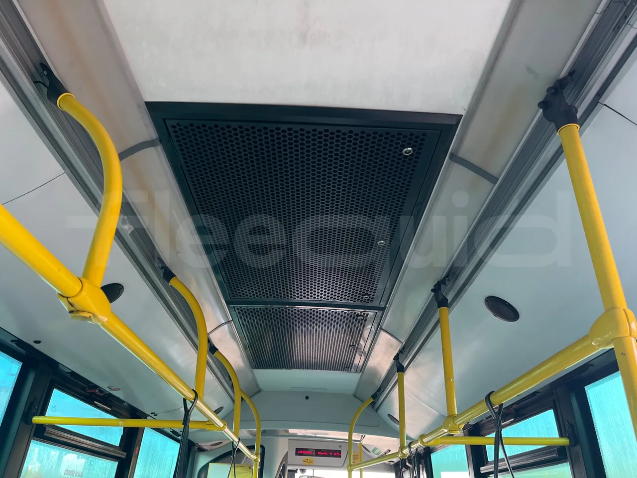 Mercedes-Benz OC500LE 1830H - EUR4 - 220kW -13.200m - floor hatches photo