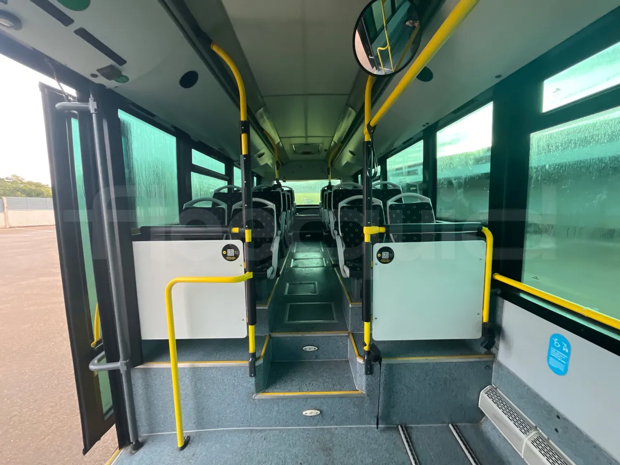 Mercedes-Benz OC500LE 1830H - EUR4 - 220kW -13.200m - reverse view middle aisle