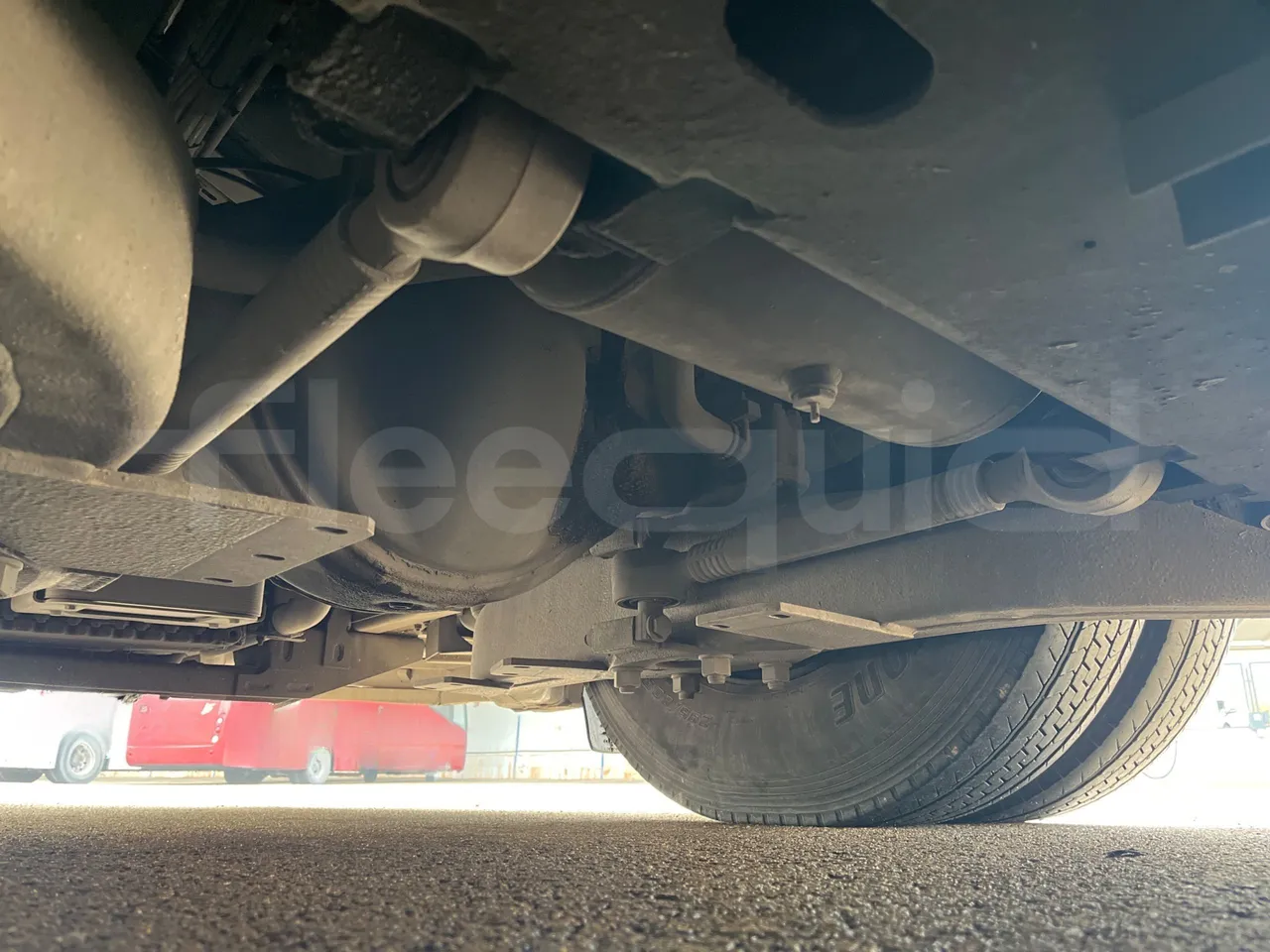 Mercedes-Benz OC500LE 1830H - EUR4 - 220kW -13.200m - axle 3 air springs 2 right