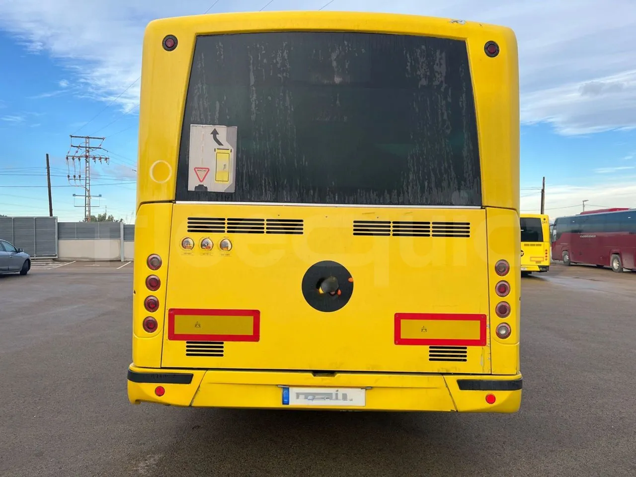 Mercedes-Benz OC500LE 1830H - EUR4 - 220kW -13.200m - rear hatch closed