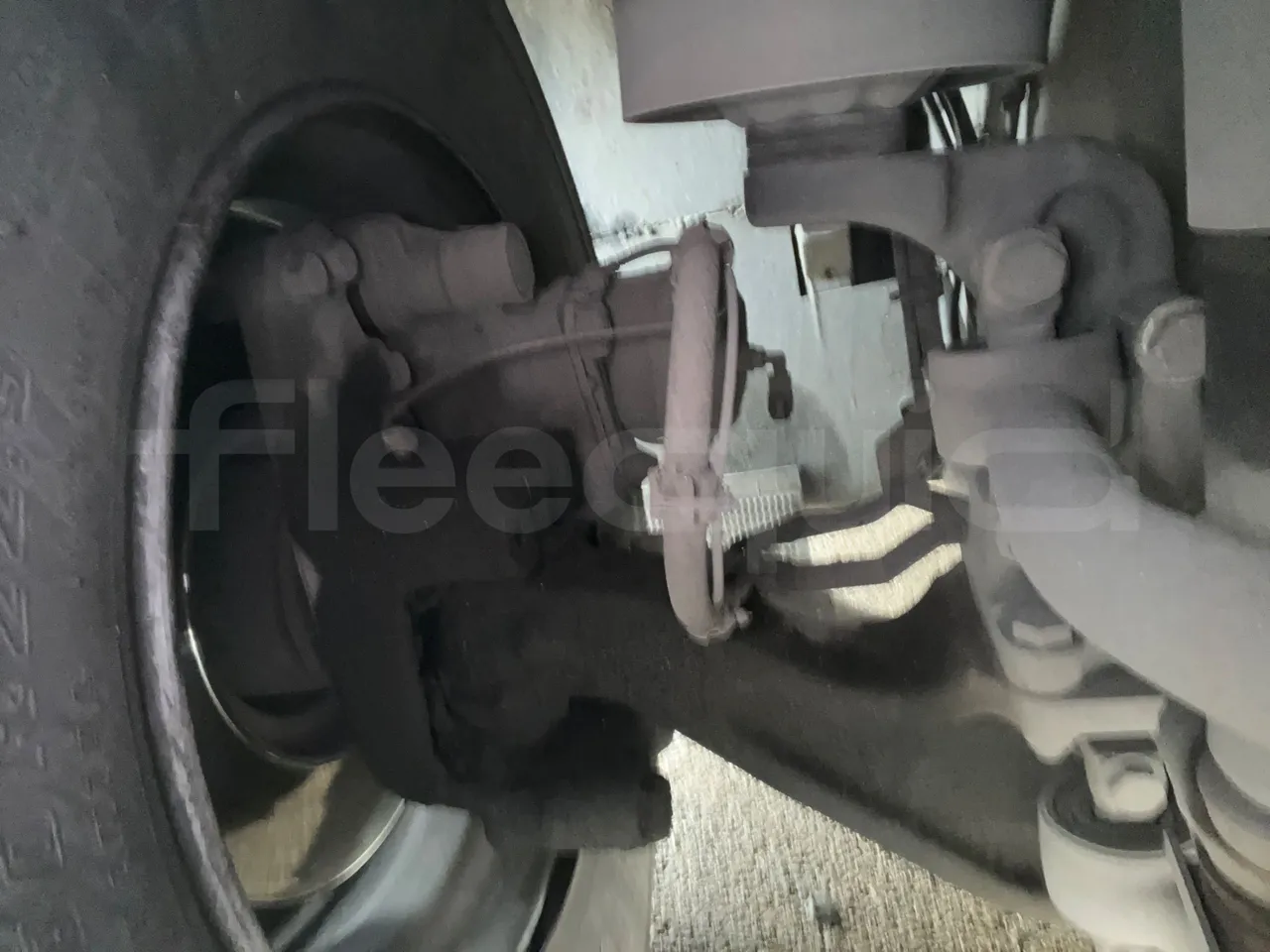 Mercedes-Benz OC500LE 1830H - EUR4 - 220kW -13.200m - front axle right side