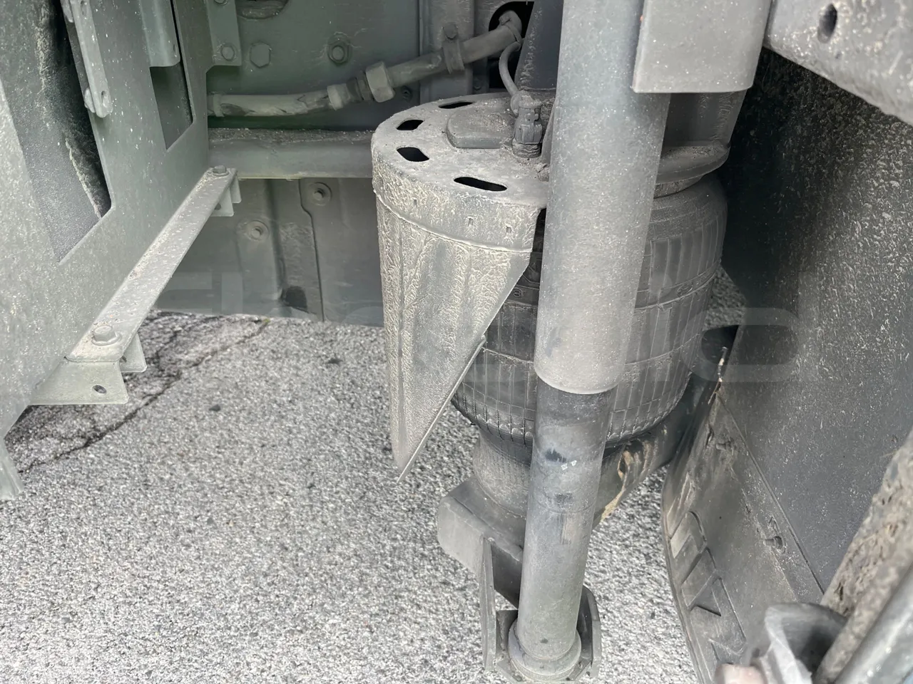 Irizar i6 12.35 - Euro6 - 302kW - 12.200mt - axel 2 air springs 1 left