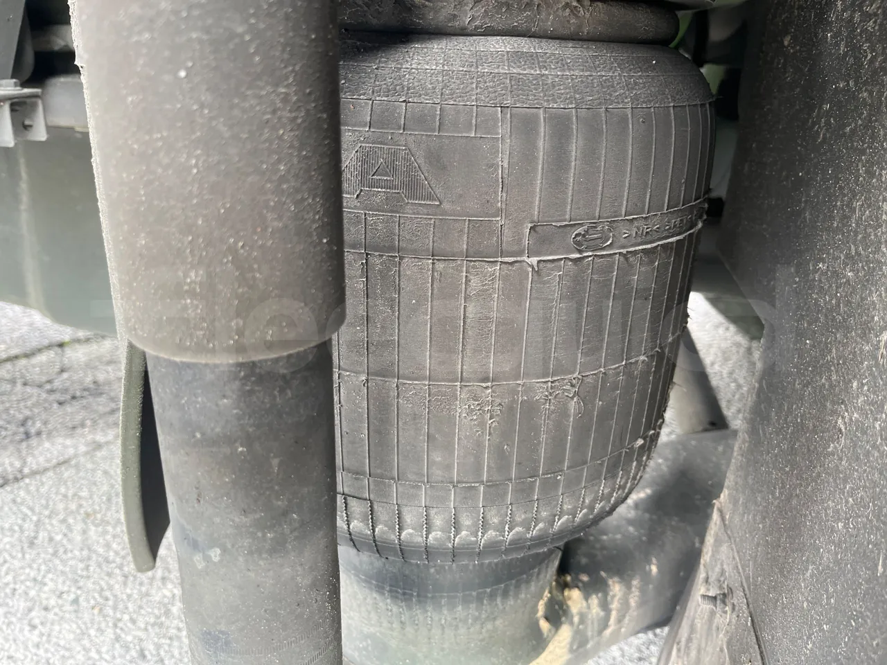 Irizar i6 12.35 - Euro6 - 302kW - 12.200mt - axel 2 air springs 2 left