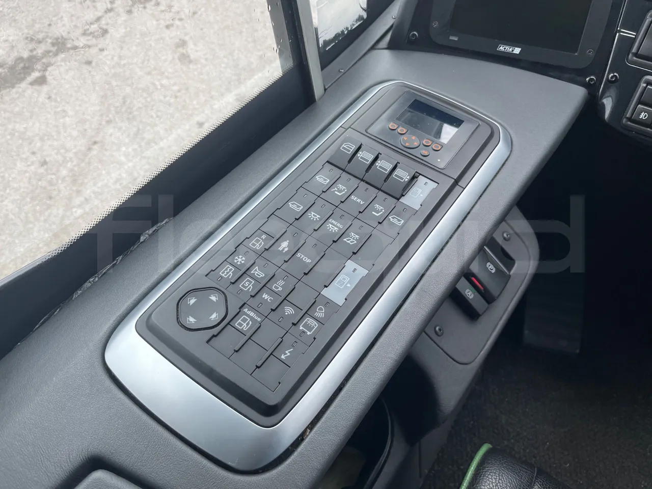 Irizar i6 12.35 - Euro6 - 302kW - 12.200mt - onboard devices 2