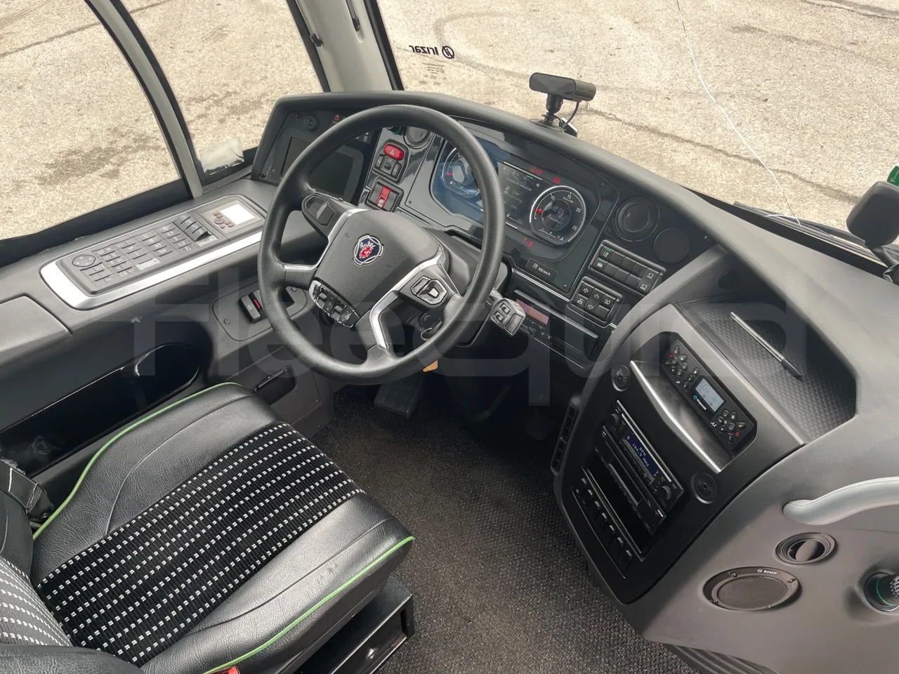 Irizar i6 12.35 - Euro6 - 302kW - 12.200mt - buttons panels on