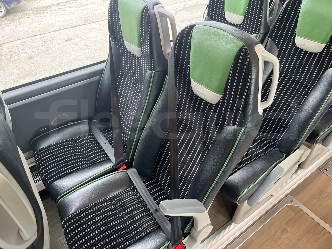 Irizar i6 12.35 - Euro6 - 302kW - 12.200mt - central seat safety belt