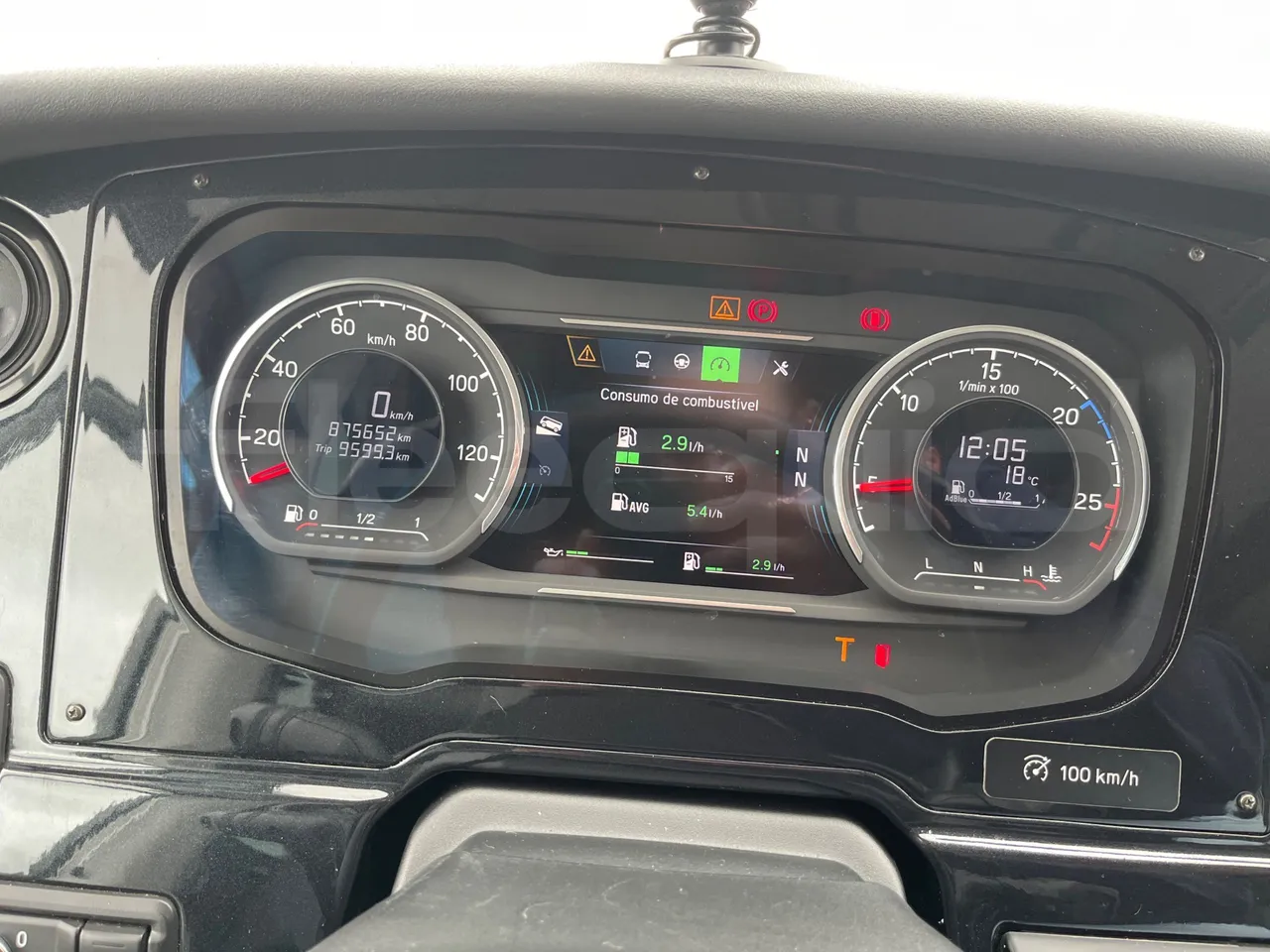 Irizar i6 12.35 - Euro6 - 302kW - 12.200mt - dashboard lights on