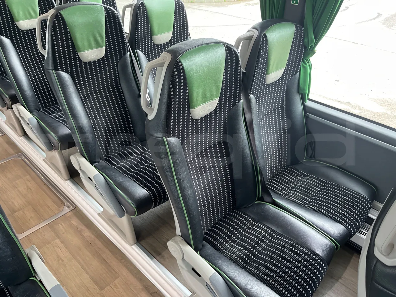 Irizar i6 12.35 - Euro6 - 302kW - 12.200mt - single seat detail