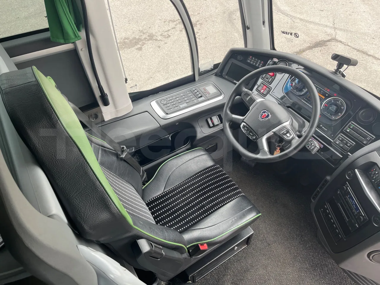 Irizar i6 12.35 - Euro6 - 302kW - 12.200mt - driver's seat photo