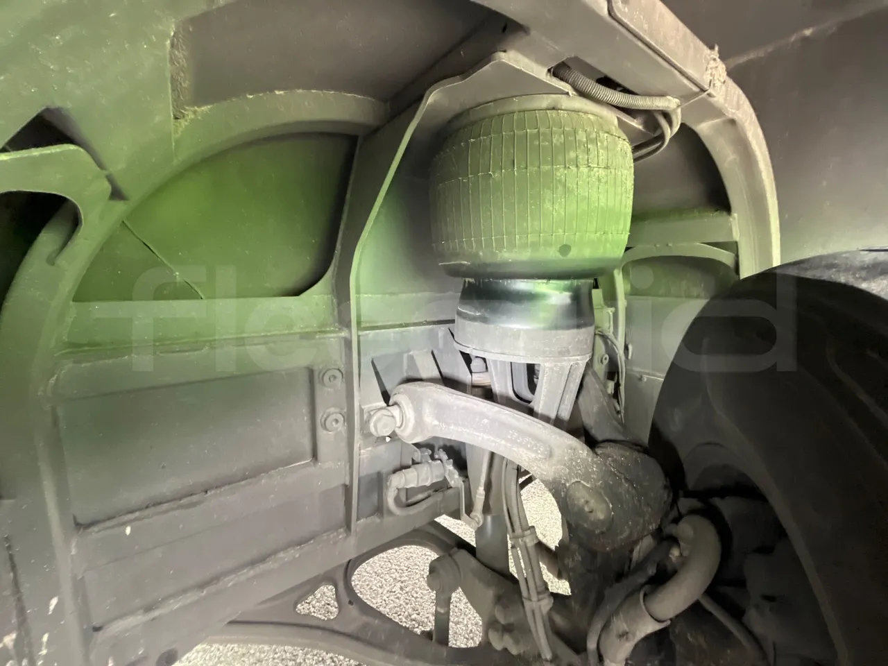 Irizar i6 12.35 - Euro6 - 302kW - 12.200mt - front shock absorbers right