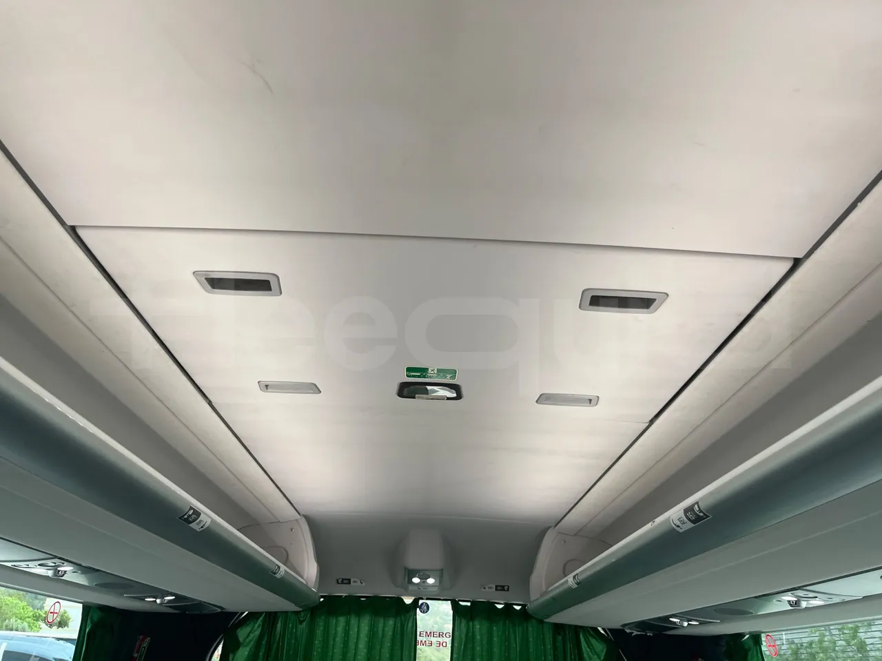 Irizar i6 12.35 - Euro6 - 302kW - 12.200mt - roof hatch 2