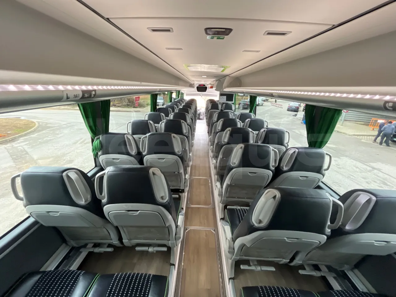 Irizar i6 12.35 - Euro6 - 302kW - 12.200mt - forward view all seats last row height