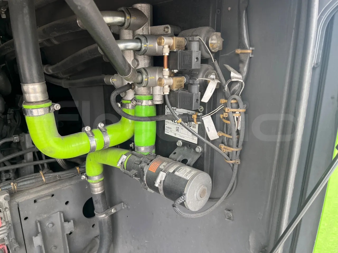 Irizar i6 12.35 - Euro6 - 302kW - 12.200mt - preheater webasto photo