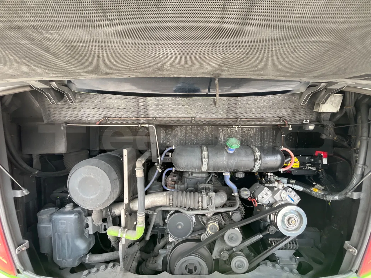 Irizar i6 12.35 - Euro6 - 302kW - 12.200mt - rear hatch open