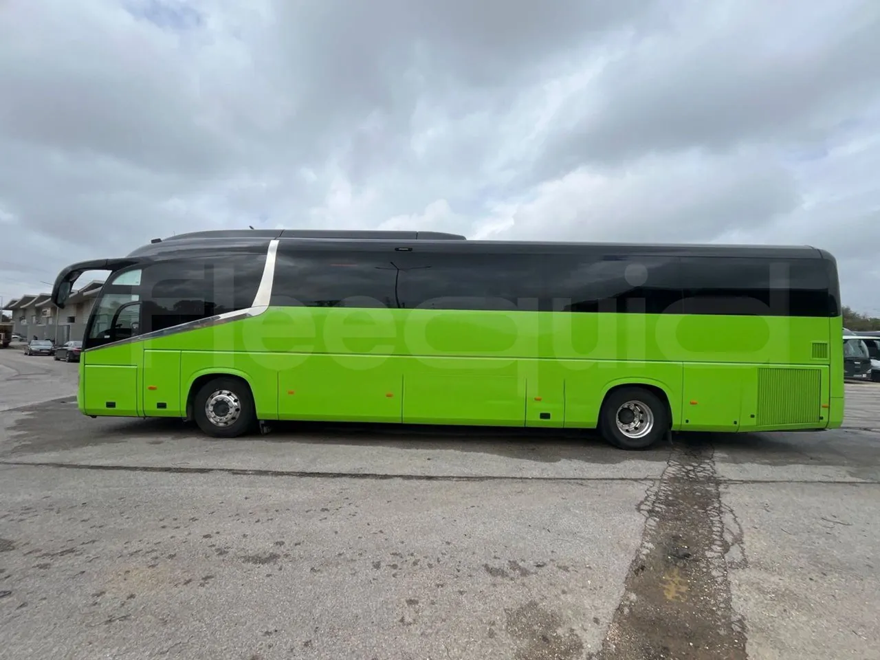 Irizar i6 12.35 - Euro6 - 302kW - 12.200mt - right side doors closed