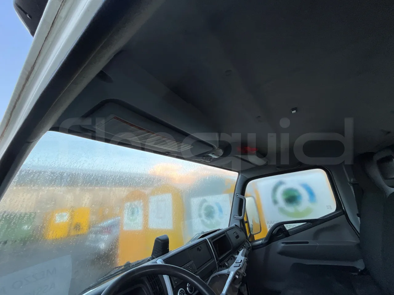 MITSUBISHI FUSO - overhead compartments photo