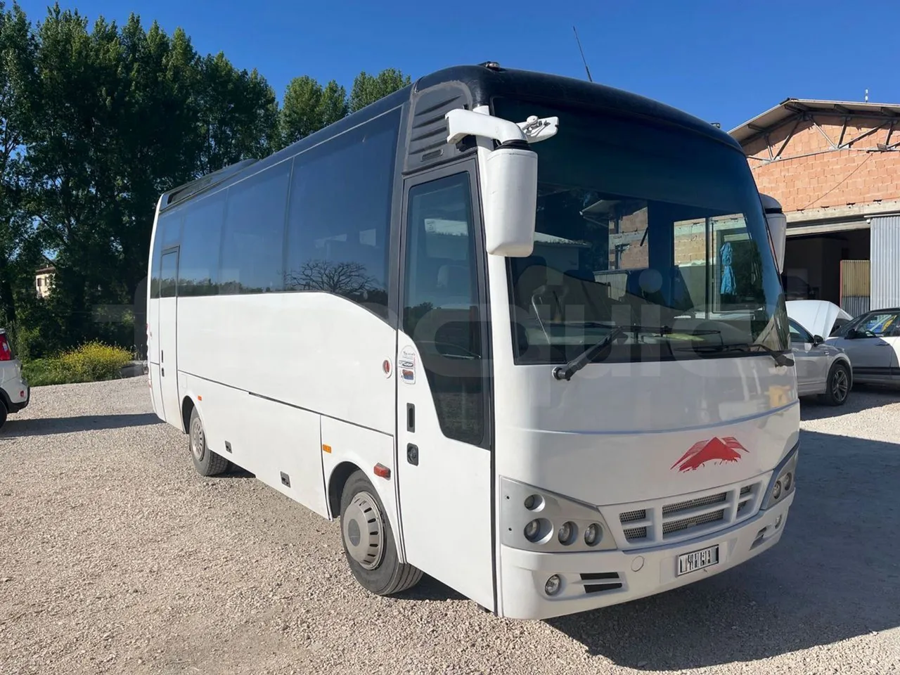 Isuzu Turquoise Anadolu - EUR4 - 151kW - 7.670m - 3/4 front right doors