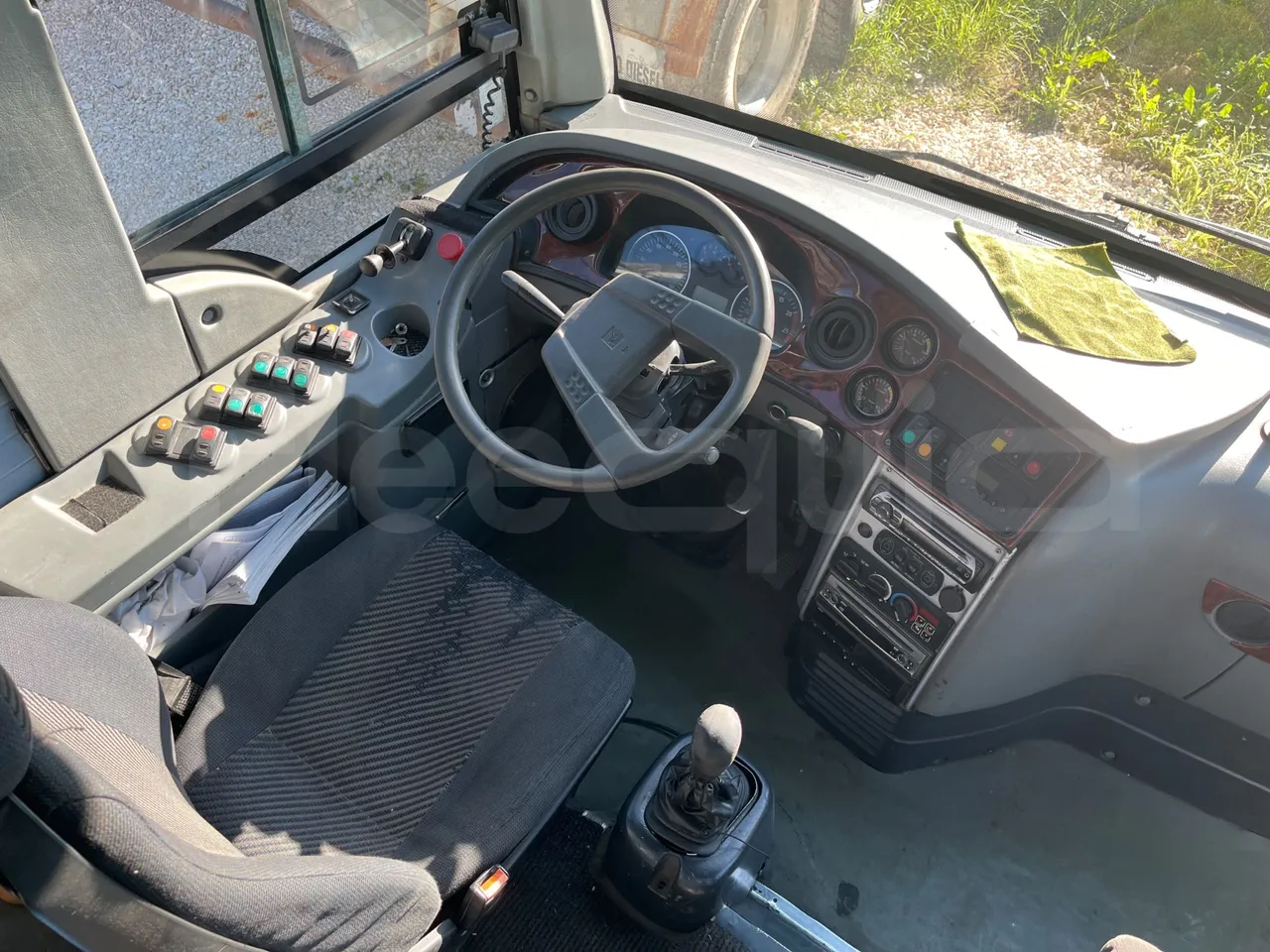Isuzu Turquoise Anadolu - EUR4 - 151kW - 7.670m - buttons panels on