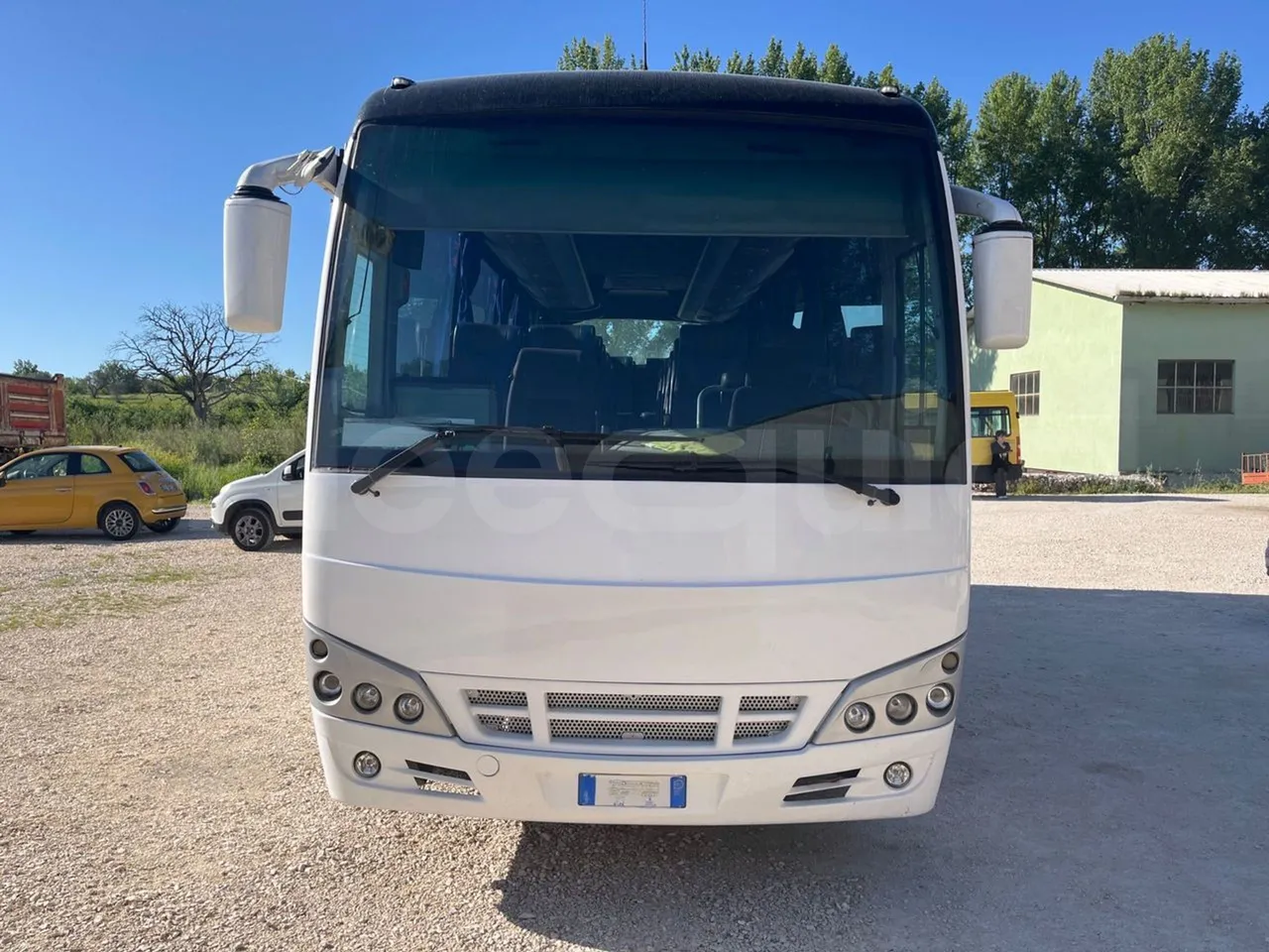 Isuzu Turquoise Anadolu - EUR4 - 151kW - 7.670m - front photo